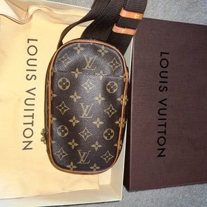Louis  Vuitton  Pochette Gange belt bag
